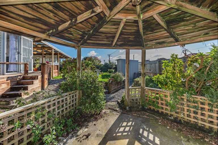 Photo of property in 39 Winchester Street, Levin, 5510