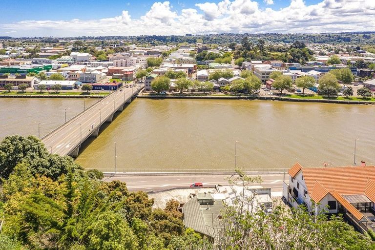 Photo of property in 30 Hipango Terrace, Durie Hill, Whanganui, 4500