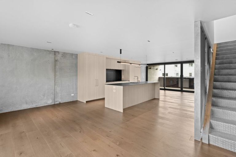 Photo of property in 5/279 Lake Road, Belmont, Auckland, 0622