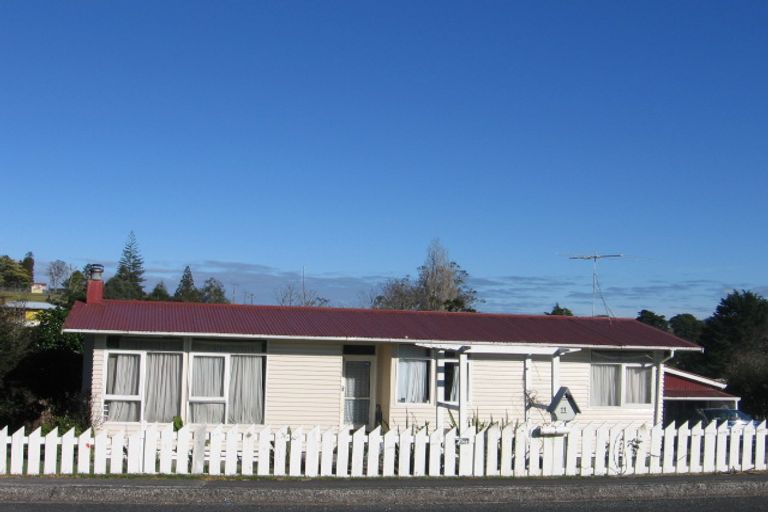 Photo of property in 11 Whiteman Road, Kawakawa, 0210