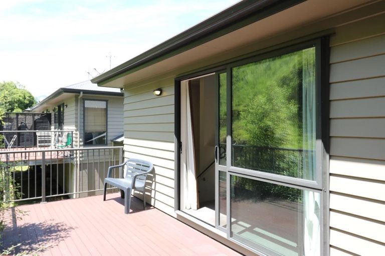 Photo of property in Arno Apartment, 2/8 Mckerrow Place, Sunshine Bay, Queenstown, 9300