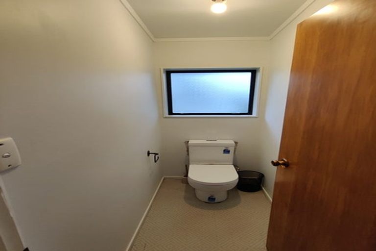 Photo of property in 92 Aviemore Drive, Highland Park, Auckland, 2010