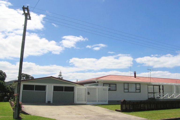 Photo of property in 4a Scott Street, Waihi Beach, 3611