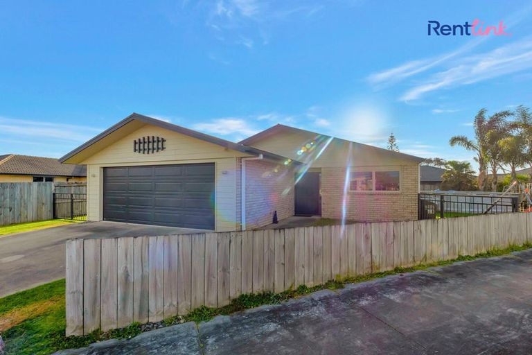 Photo of property in 15 Golden Courie Close, Papamoa Beach, Papamoa, 3118