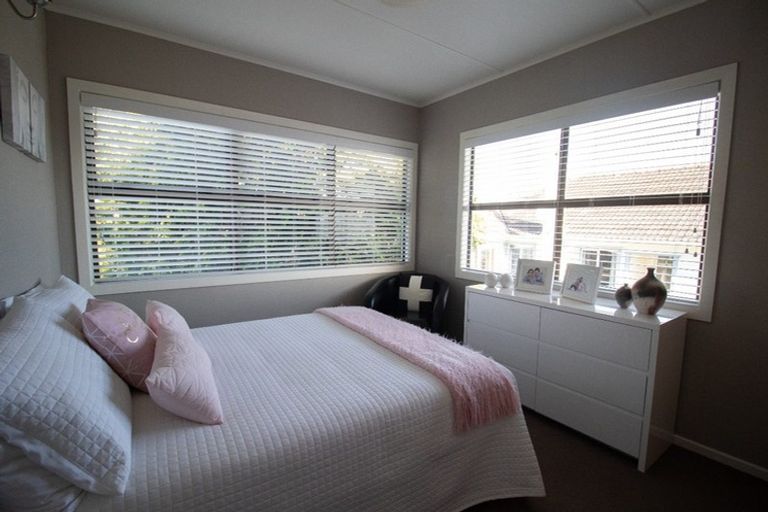 Photo of property in 32 Lismore Street, Strandon, New Plymouth, 4312