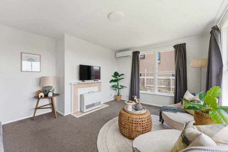 Photo of property in 19 Pukeori Street, Marfell, New Plymouth, 4310