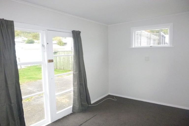 Photo of property in 101 Wilkie Crescent, Naenae, Lower Hutt, 5011