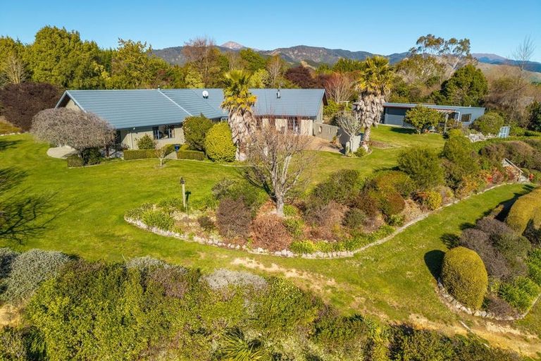 Photo of property in 165 Totara View Road, Wakefield, 7095