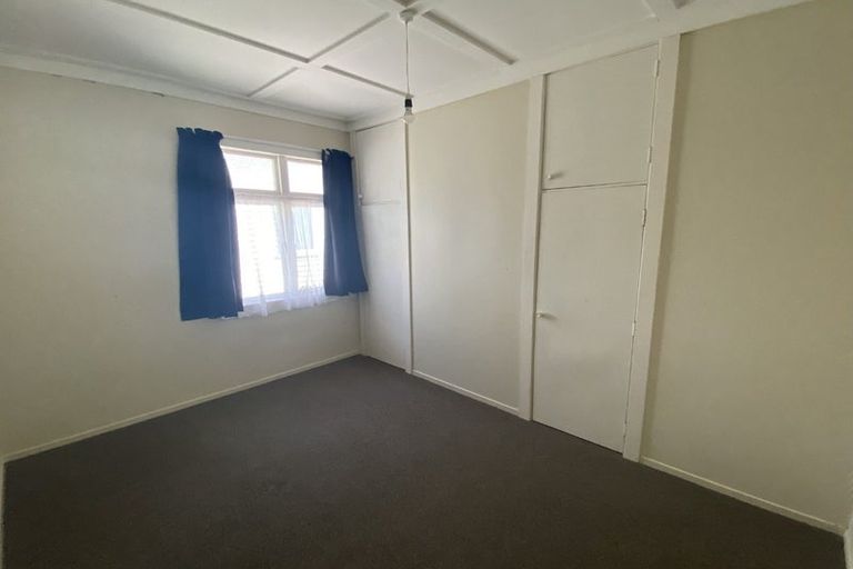 Photo of property in 123 Pendarves Street, New Plymouth, 4312