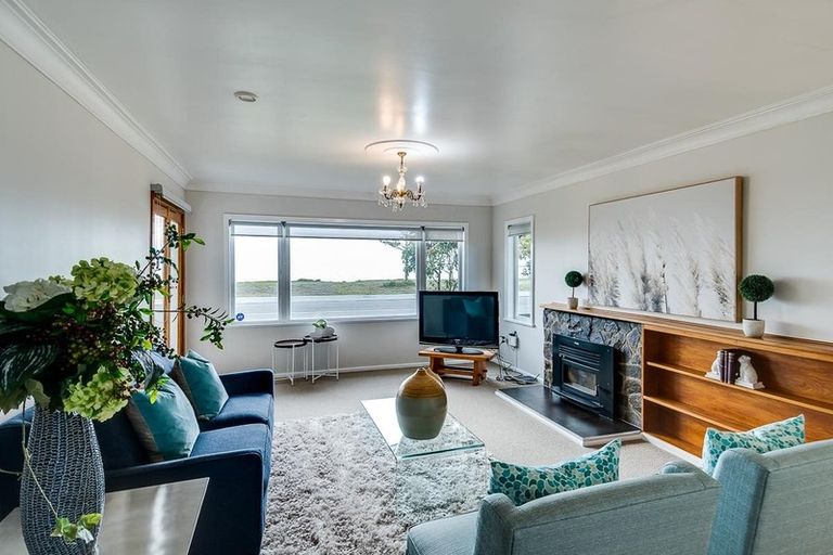 Photo of property in 97 The Esplanade, Westshore, Napier, 4110