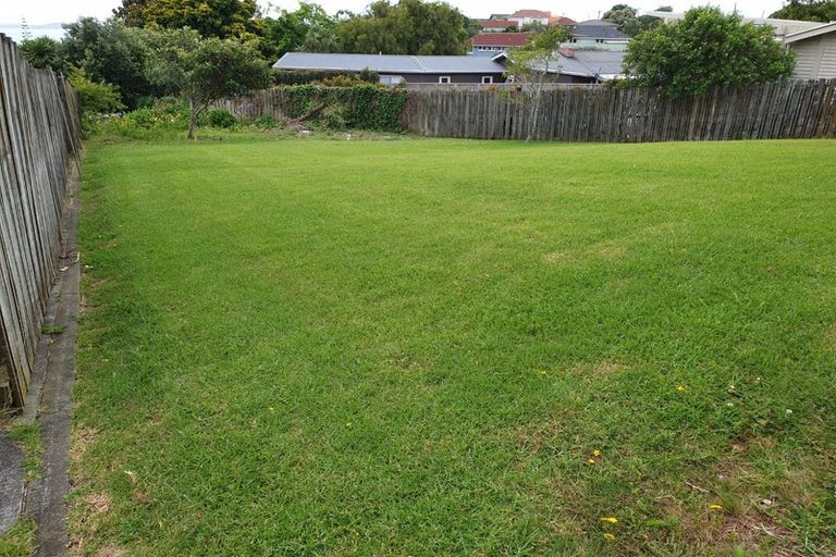 Photo of property in 3/26 Mellons Bay Road, Howick, Auckland, 2014
