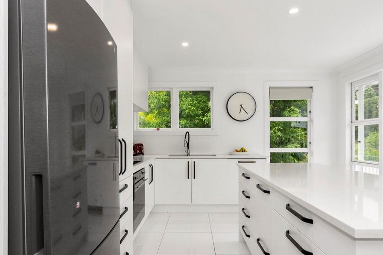 Photo of property in 6 Beach Grove, Omokoroa, 3114