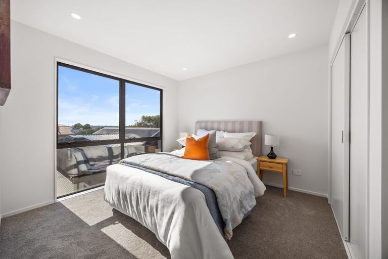Photo of property in 10d Prince Regent Drive, Half Moon Bay, Auckland, 2012