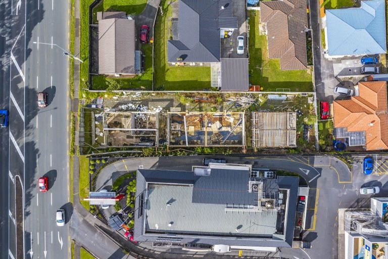 Photo of property in 3370 Great North Road, Glen Eden, Auckland, 0602