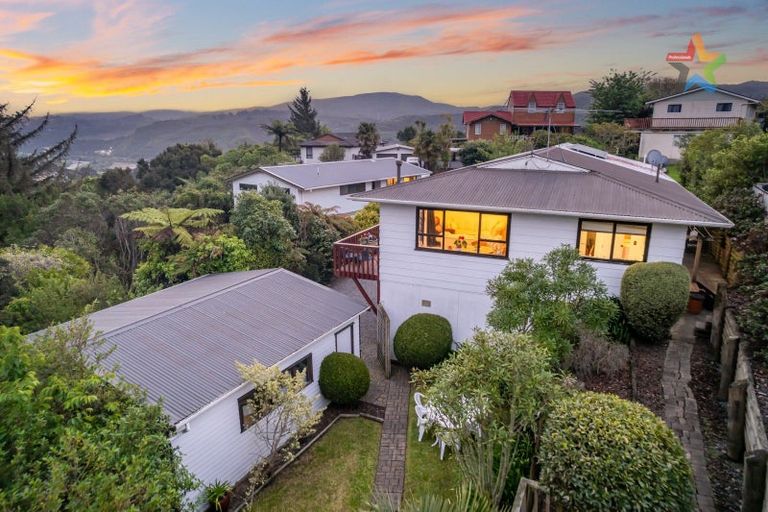 Photo of property in 96b Lord Street, Stokes Valley, Lower Hutt, 5019