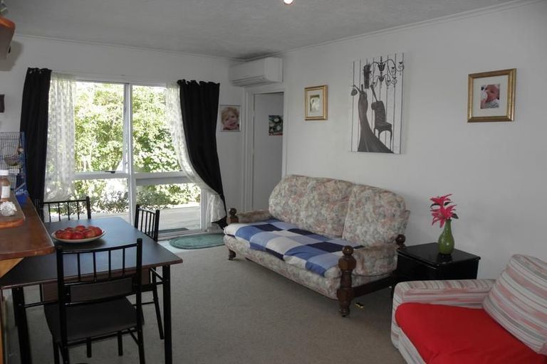 Photo of property in 1/4 Sydney Street, Hauraki, Auckland, 0622