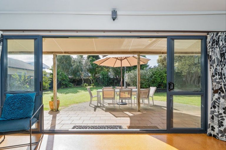 Photo of property in 128 Kowhai Avenue, Matarangi, Whitianga, 3592