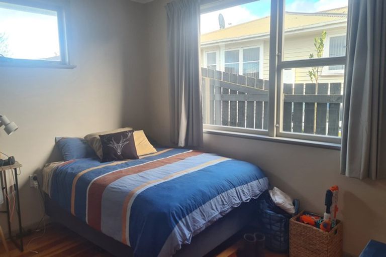 Photo of property in 64 Brandon Street, Featherston, 5710