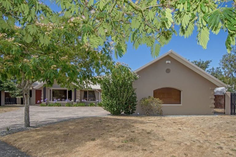 Photo of property in 71 Broadhaven Avenue, Parklands, Christchurch, 8083