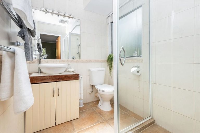 Photo of property in 43 Headcorn Place, Botany Downs, Auckland, 2010