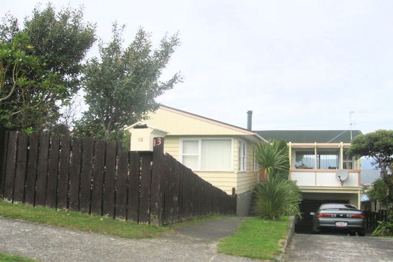 Photo of property in 13 Oakleigh Street, Maungaraki, Lower Hutt, 5010