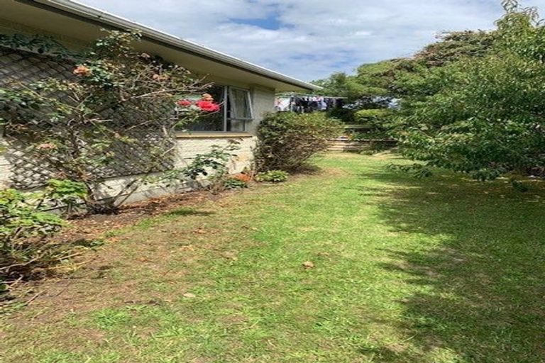 Photo of property in 16 Sweetman Avenue, Paraparaumu Beach, Paraparaumu, 5032
