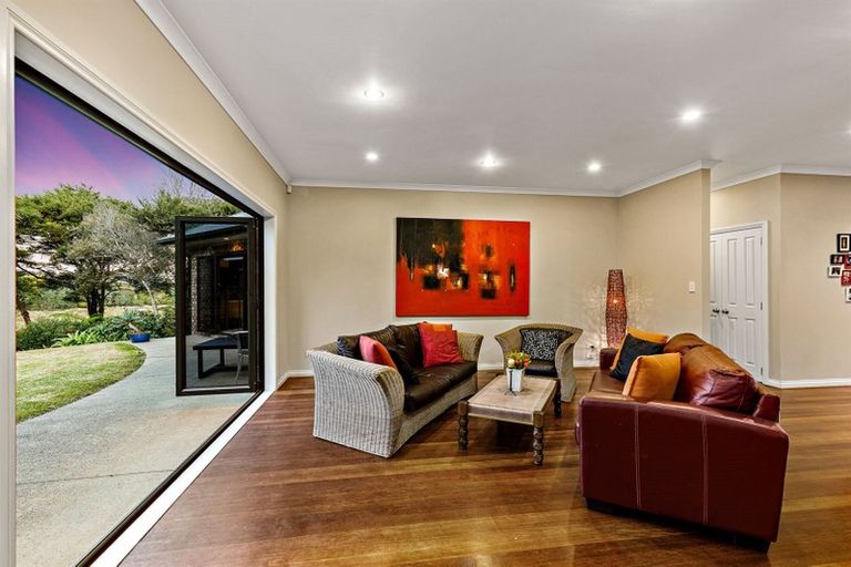 Photo of property in 157e Colwill Road, Massey, Auckland, 0614