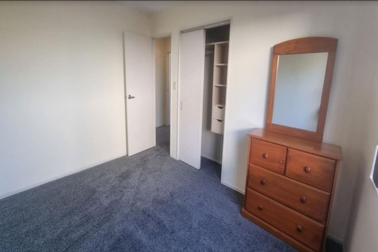 Photo of property in 28 Catlins Place, Fairview Heights, Auckland, 0632