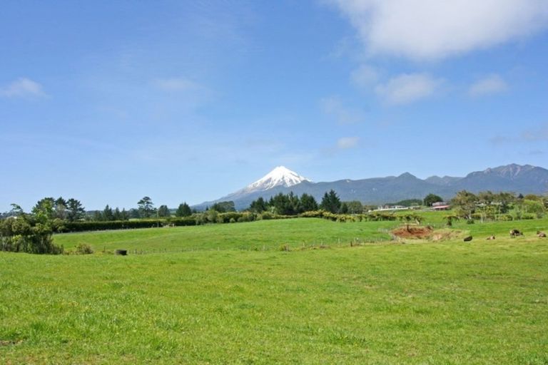 Photo of property in 1258 Frankley Road, Hurworth, New Plymouth, 4371