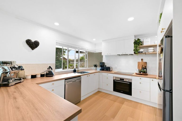 Photo of property in 38 Harrowfield Drive, Harrowfield, Hamilton, 3210