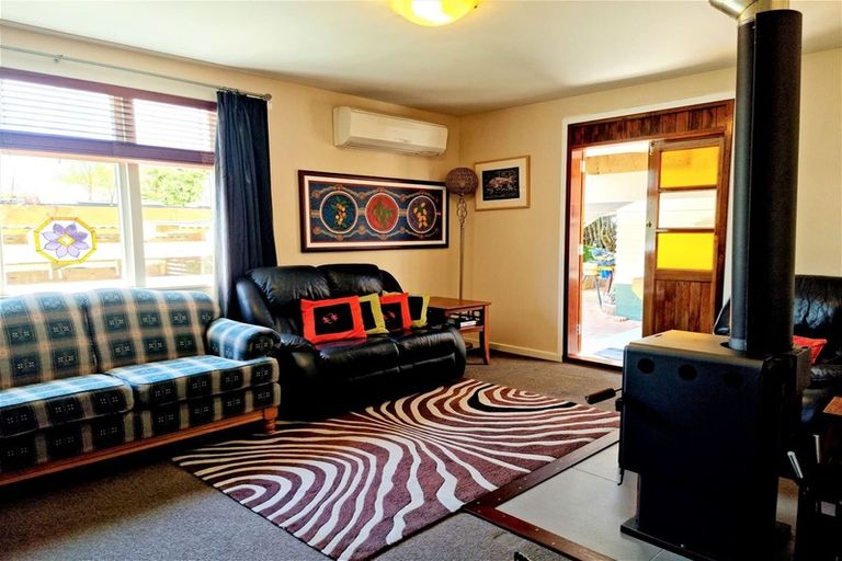 Photo of property in 14 Lincoln Street, Picton, 7220