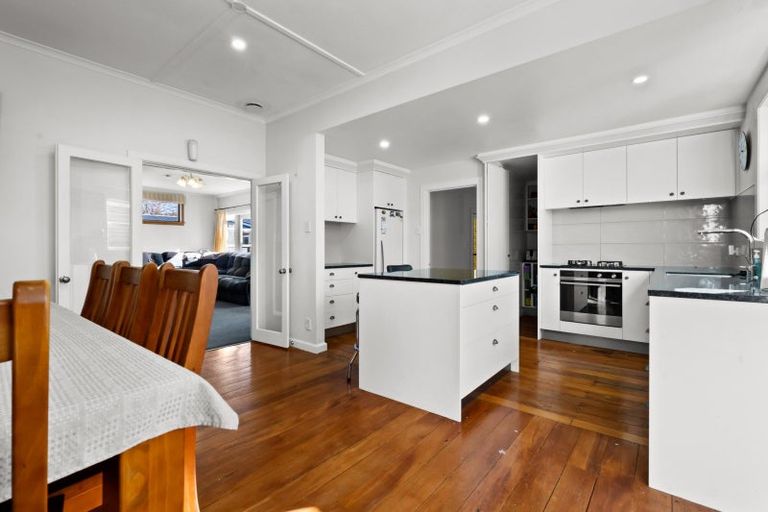 Photo of property in 204a Tukapa Street, Westown, New Plymouth, 4310