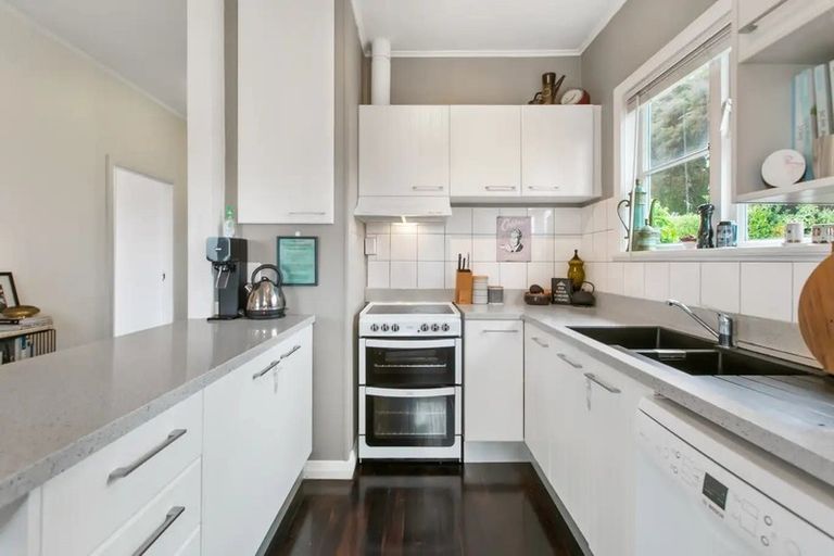 Photo of property in 53 Kurahaupo Street, Orakei, Auckland, 1071