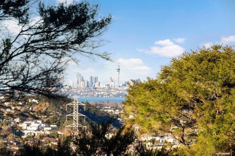 Photo of property in 329 Don Buck Road, Massey, Auckland, 0614