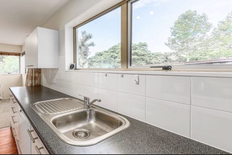 Photo of property in 1/1 Bengal Drive, Cashmere, Christchurch, 8022