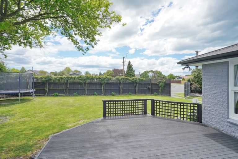 Photo of property in 31 Woodend Road, Woodend, 7610