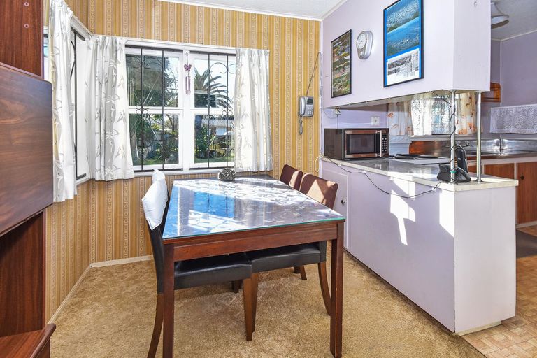 Photo of property in 10 Edinburgh Avenue, Rosehill, Papakura, 2113