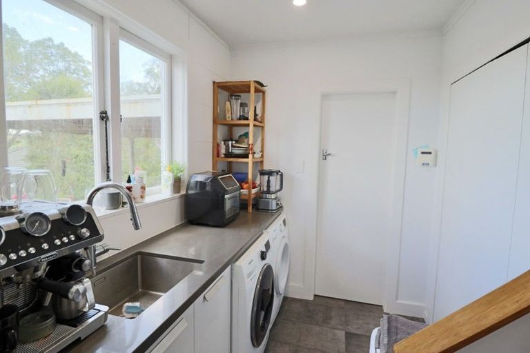 Photo of property in 182 Old Titirangi Road, Titirangi, Auckland, 0604