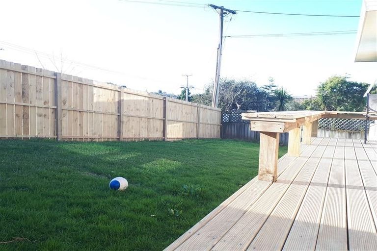 Photo of property in 2/40 Hart Road, Hauraki, Auckland, 0622