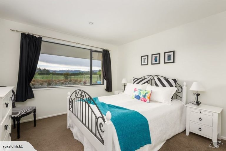 Photo of property in 74 Stonyflat Road, Loburn, Rangiora, 7472