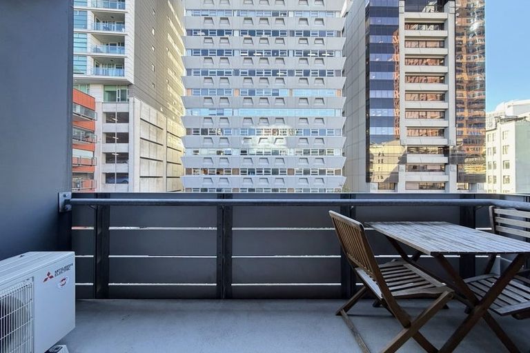 Photo of property in Gerondis Bldg Apartments, 401/60 Willis Street, Wellington Central, Wellington, 6011