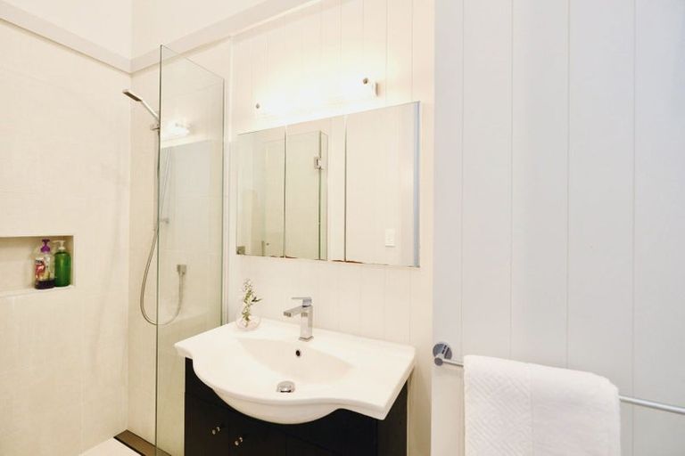 Photo of property in 119a Weatherly Road, Torbay, Auckland, 0630