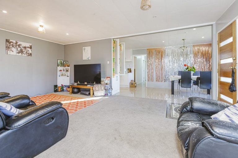 Photo of property in 138 Mahia Road, Wattle Downs, Auckland, 2103