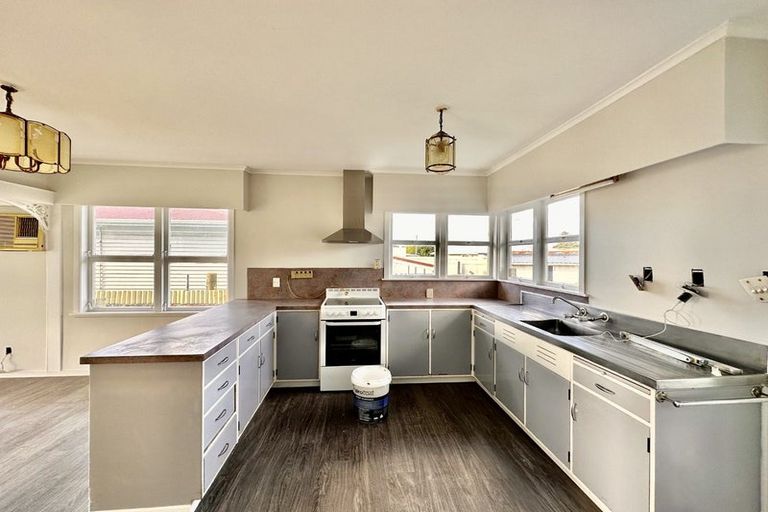 Photo of property in 14 Clayton Avenue, Otara, Auckland, 2023