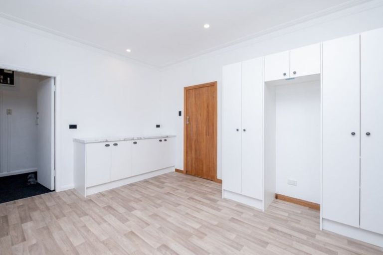 Photo of property in 6 Disraeli Street, Hawera, 4610