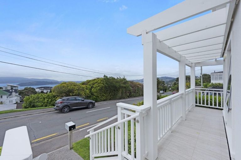 Photo of property in 2/74 Jubilee Road, Khandallah, Wellington, 6035