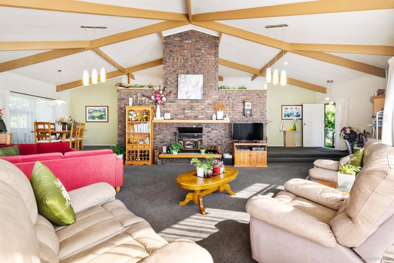 Photo of property in 350c Great South Road, Opaheke, Papakura, 2113