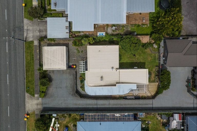 Photo of property in 180 Brooklands Road, Vogeltown, New Plymouth, 4310