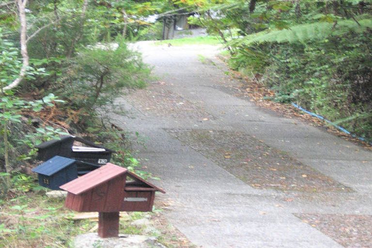 Photo of property in 11 Winchester Avenue, Pinehaven, Upper Hutt, 5019