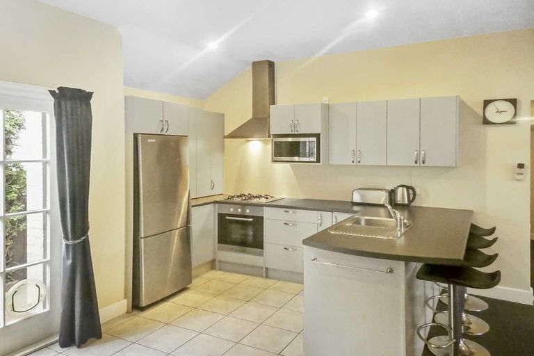 Photo of property in 28 Somerset Crescent, Spreydon, Christchurch, 8024